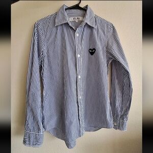 Women’s COMME DES GARCONS PLAY Blue Stripe Black Heart Button Down Shirt Size L